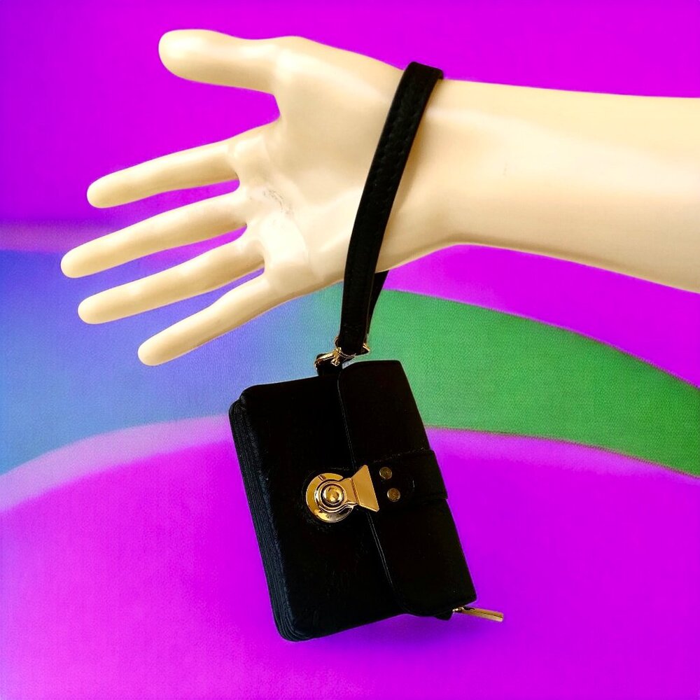 NUVOLA PELLE Black Pebbled Leather Wallet Clutch Coin Purse Wristlet